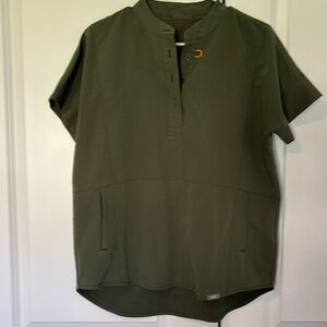 FIGS Manila oversized top.  Excellent preloved condition